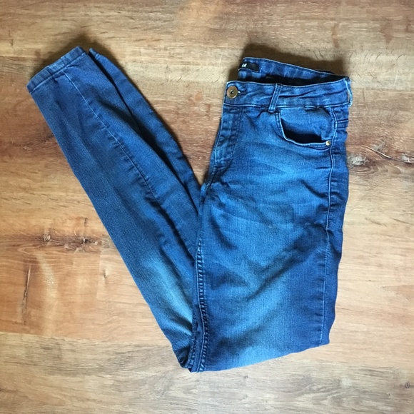 H&M Dark Wash Denim Jeans - Picture 1 of 4